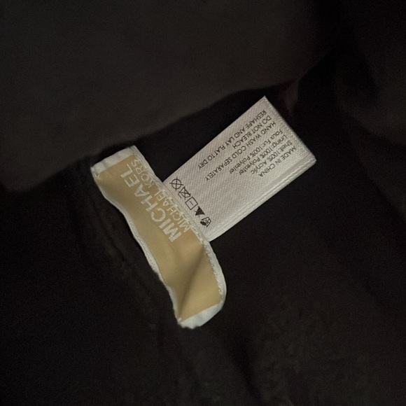 Michael Kors Cable Knit Faux Fur Pom Pom Hat in Pretty Pink 🩷❄️🩷 - Picture 7 of 7